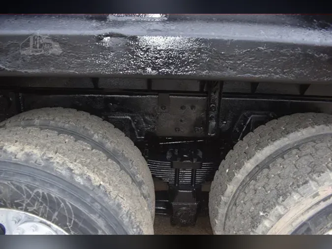 1998 FORD LT8000