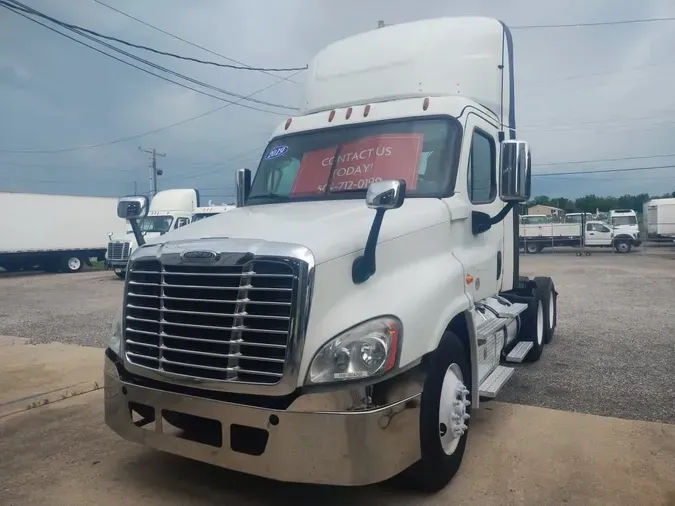2019 FREIGHTLINER CASCADIA 1252a7082ddb4740752150ae941aef2b9ca