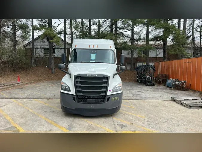 2021 Freightliner Cascadia 126