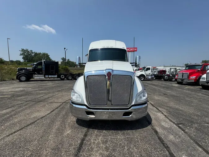 2022 Kenworth T680