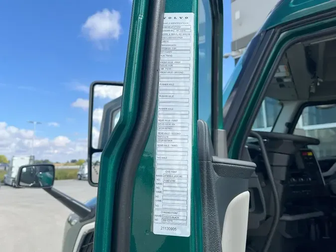 2026 VOLVO VNL64T860