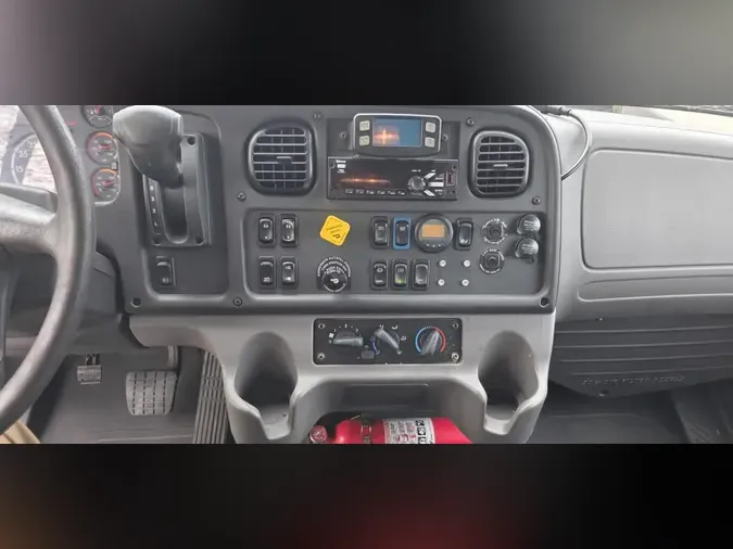 2019 FREIGHTLINER/MERCEDES M2 106