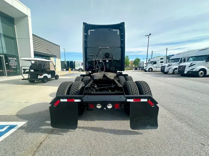 2022 Kenworth T680