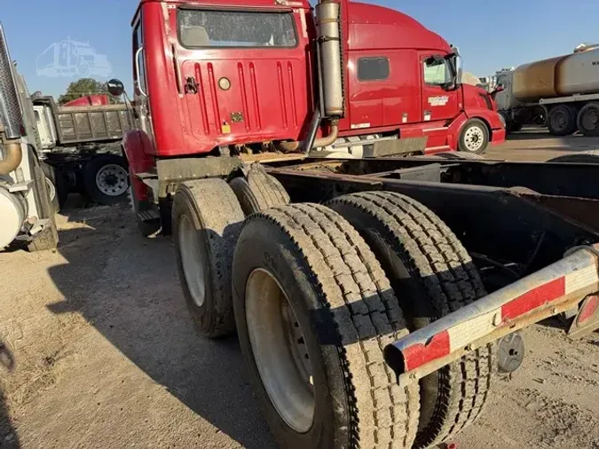 2003 INTERNATIONAL 8100
