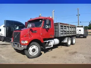 2008 VOLVO VHD84B200