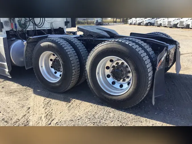 2022 Freightliner Cascadia 126