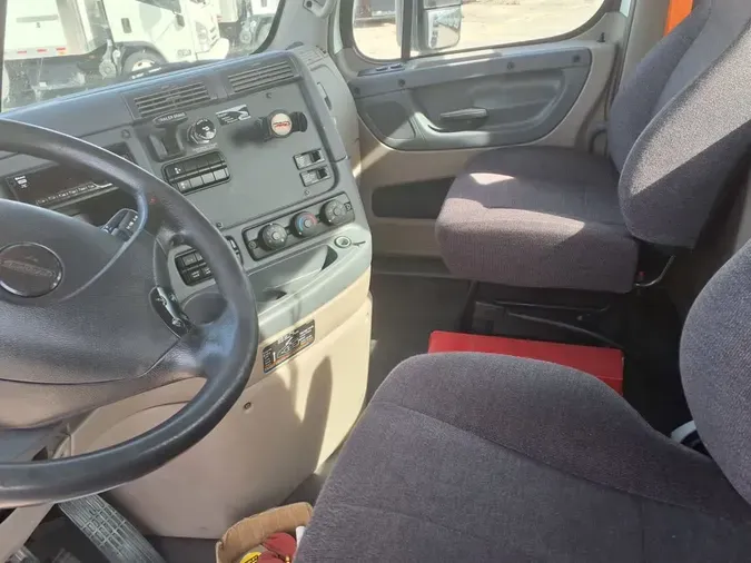 2019 FREIGHTLINER/MERCEDES CASCADIA 125