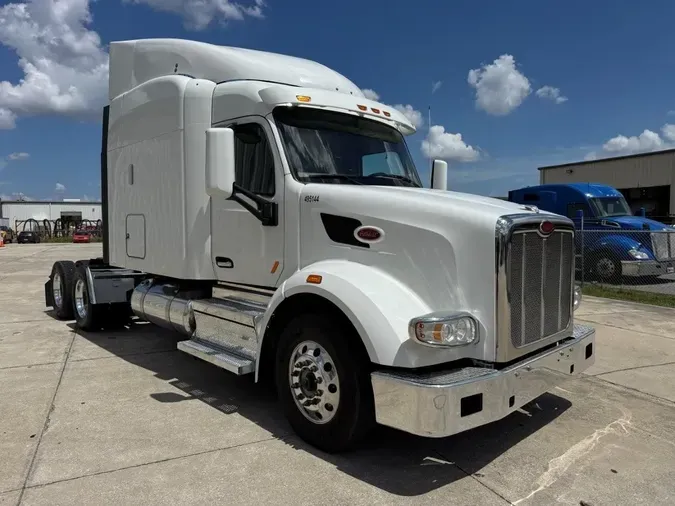 2022 Peterbilt 567