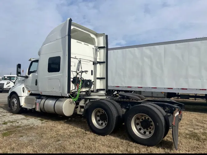 2019 NAVISTAR INTERNATIONAL LT625 SLPR CAB