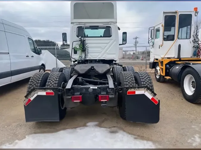 2020 NAVISTAR INTERNATIONAL LT625 DAYCAB T/A