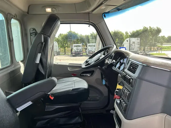 2022 Peterbilt 567