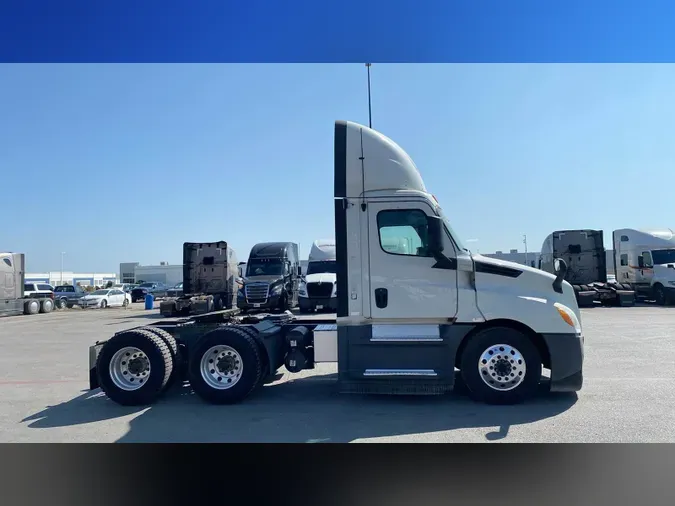 2020 Freightliner Cascadia 1262aa487916b93e225bacd3d6f9f93ff54