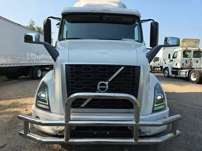 2019 VOLVO VNR64T-640