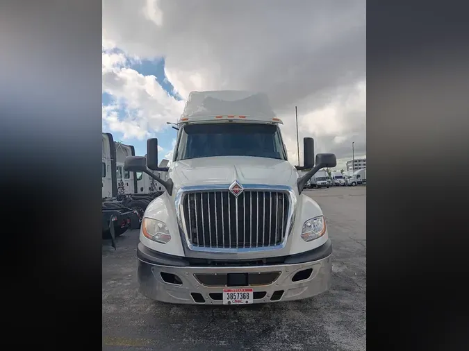 2020 NAVISTAR INTERNATIONAL LT625 SLPR CAB