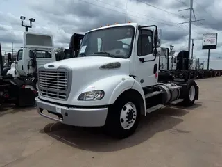 2018 FREIGHTLINER M2-112