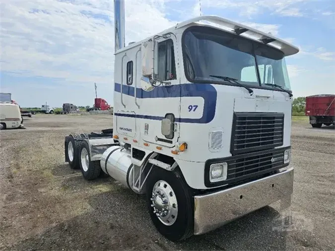 1997 INTERNATIONAL 9800