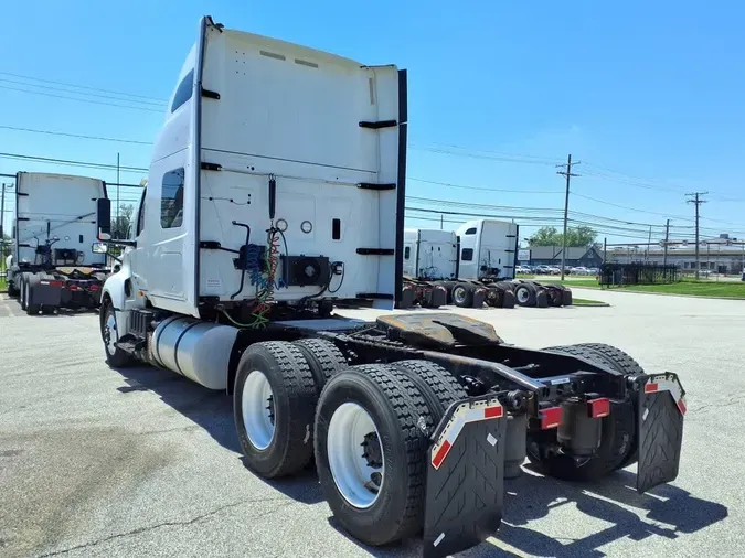 2019 NAVISTAR INTERNATIONAL LT625 SLPR CAB
