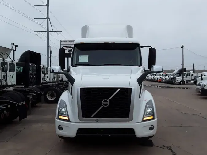2020 VOLVO VNR64T-640