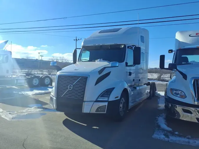 2020 VOLVO VNL64T-7602ab2c113d60a31ff2b4cb75987f66992