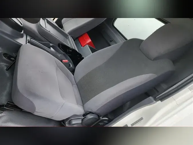 2022 ISUZU NPR-XD