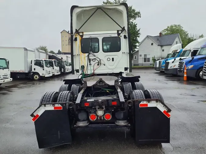 2019 FREIGHTLINER NEW CASCADIA PX12664