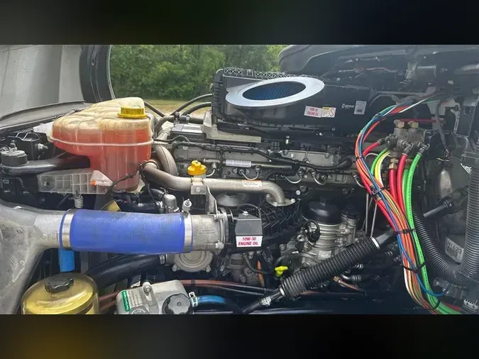 2020 FREIGHTLINER CA126