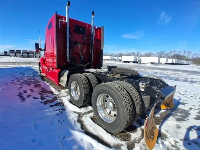 2022 KENWORTH T680
