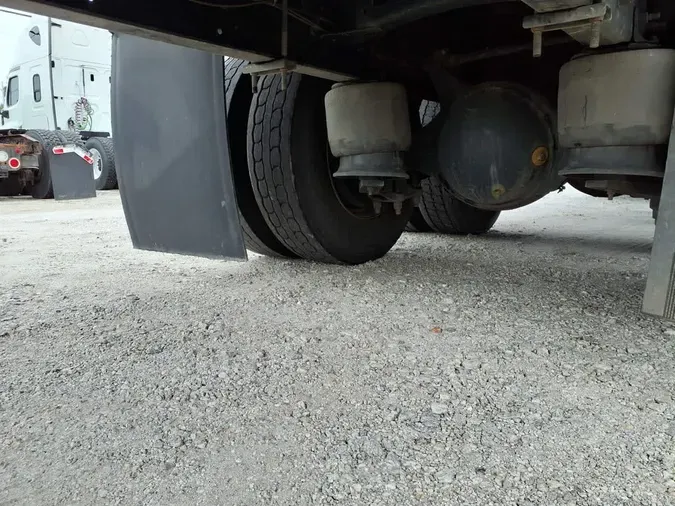2017 FREIGHTLINER M2 106