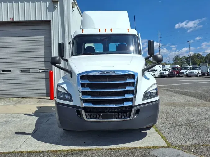 2022 FREIGHTLINER CASCADIA PX12642ST