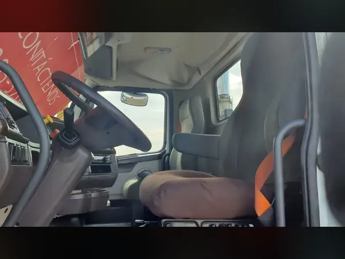 2016 VOLVO VNL42TRACTOR2abd446b39072968aa68ef796402dc41