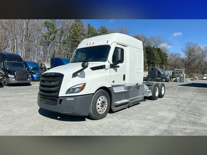 2022 Freightliner Cascadia 126
