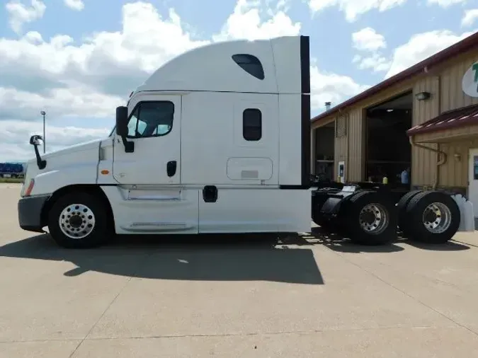 2019 Freightliner Cascadia 125