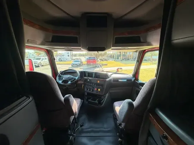 2022 INTERNATIONAL LT625