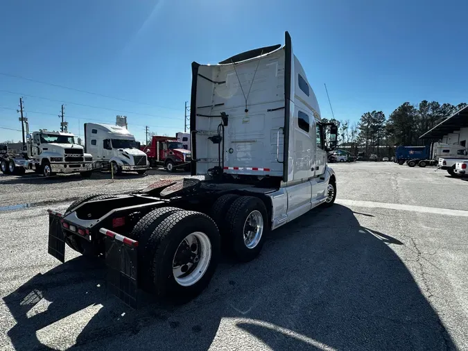 2019 Volvo VNL64T760