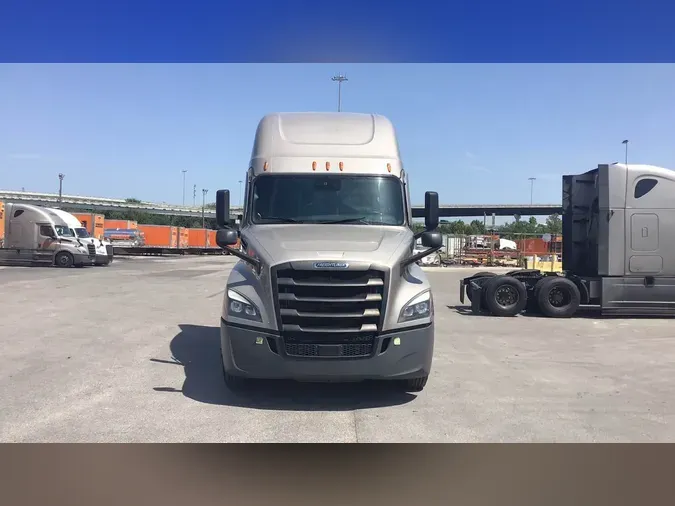 2025 Freightliner Cascadia 1262ad2ad9e56271a04398055d1a2b728d0