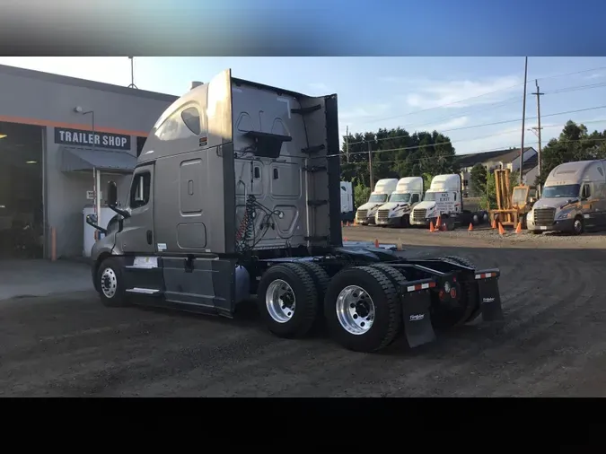 2020 Freightliner Cascadia