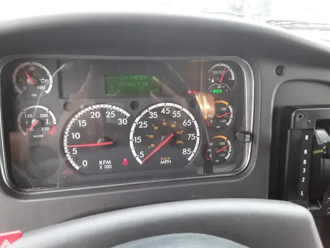2018 FREIGHTLINER/MERCEDES M2 106