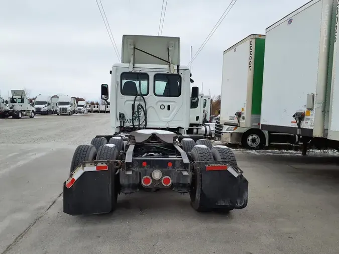 2019 FREIGHTLINER/MERCEDES CASCADIA 1252ae5a24d45a90406cf9859eb90a4e86f