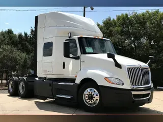 2022 INT LT625 6x4