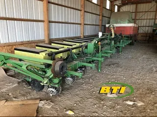 2001 JOHN DEERE 1720