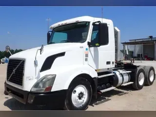 2012 VOLVO VNL300