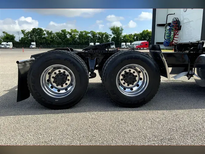 2023 INT LT625 6x4
