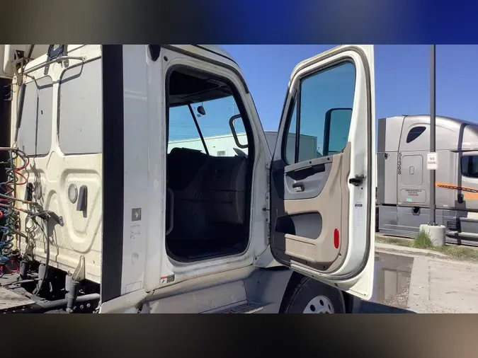 2019 Freightliner Cascadia 125