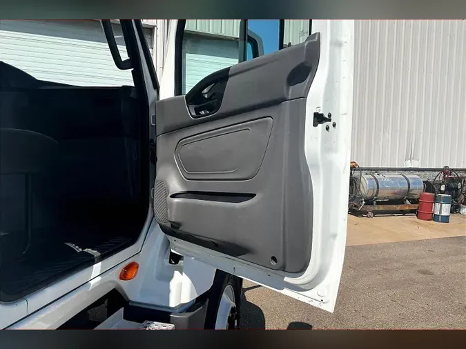 2019 INT LT625 6x4