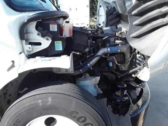 2019 FREIGHTLINER M2 106