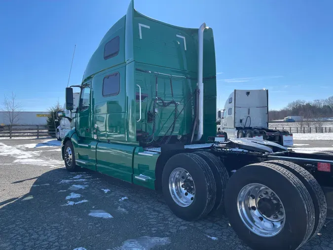 2020 VOLVO VNL64T860