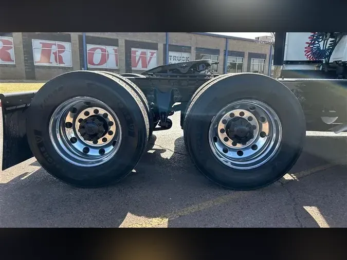 2022 INTERNATIONAL LT