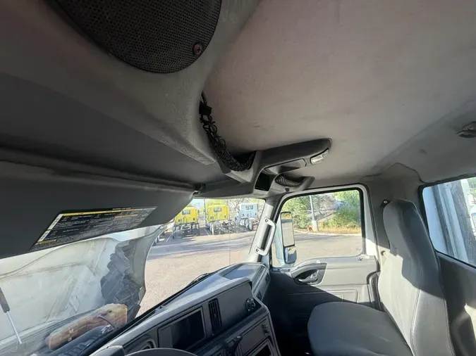 2019 International LT625