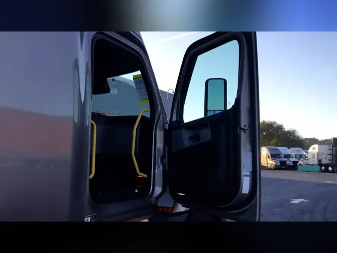 2022 Freightliner Cascadia 1262af74cd9b97870e6edcaed6f21c08f86