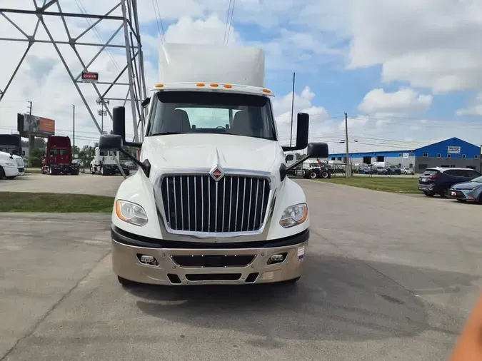 2019 NAVISTAR INTERNATIONAL LT625 DAYCAB T/A